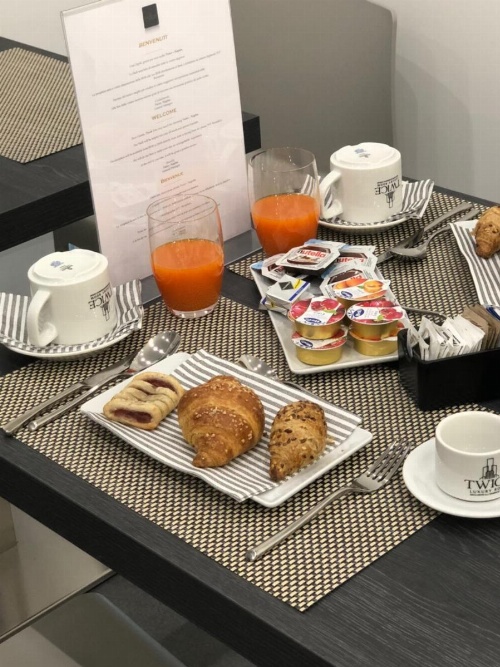 Twice - Naples image 14