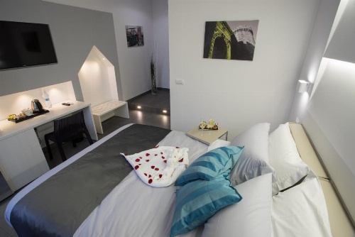 Twice - Naples image 38