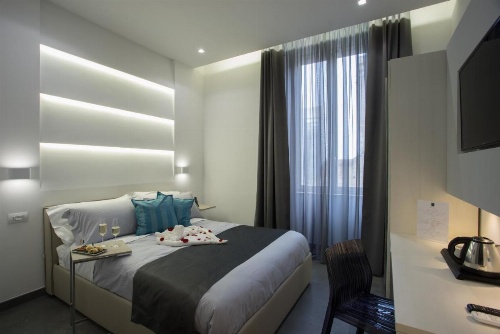 Twice - Naples image 41